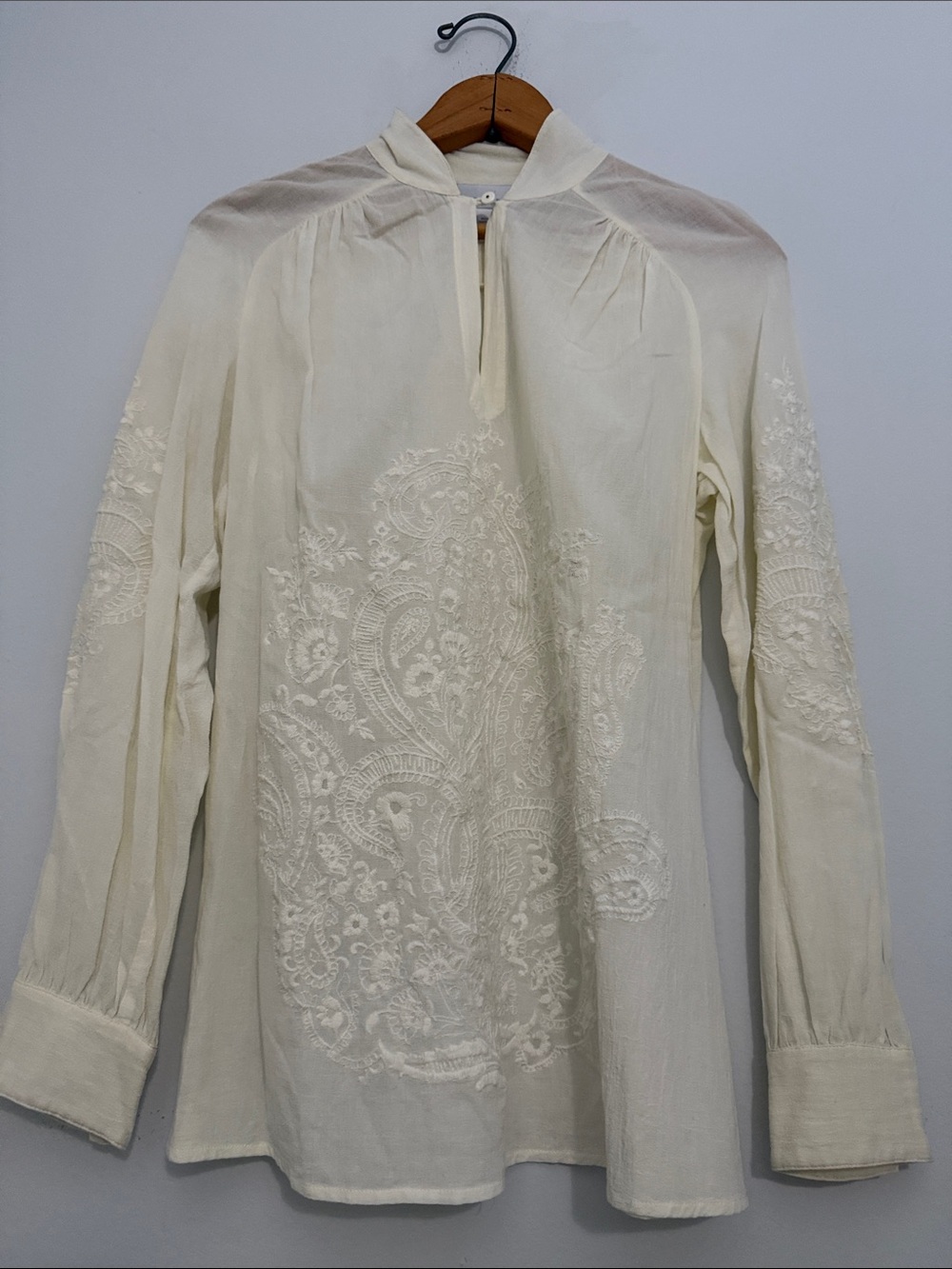 Soft Surroundings Cream Embroidered Peasant Blouse Feminine Lightweight Boho